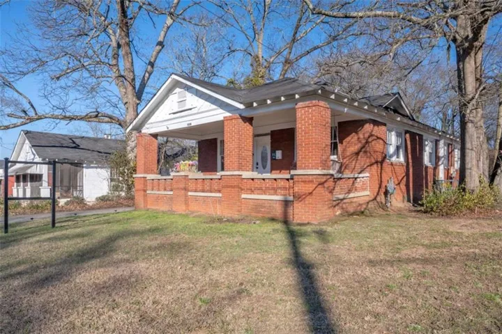 2882 Church Street, East Point, Georgia 30344