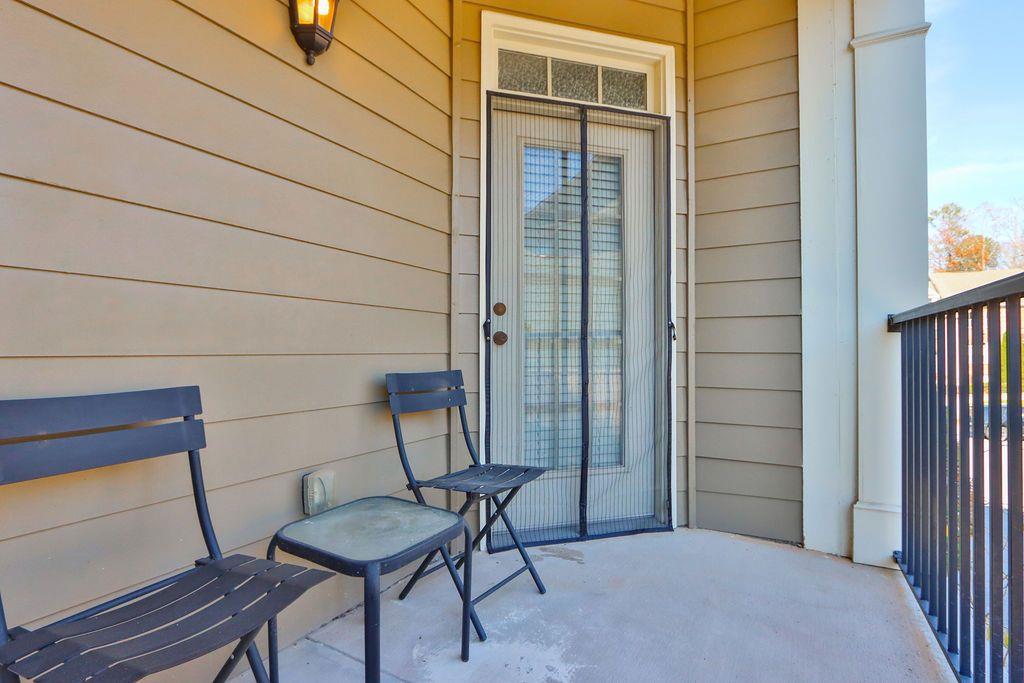 7265 GLISTEN Avenue Unit 122, Atlanta, Georgia 30328, 1 Bedroom Bedrooms, ,1 BathroomBathrooms,Residential,Sold,7265 GLISTEN Avenue Unit 122,7312877