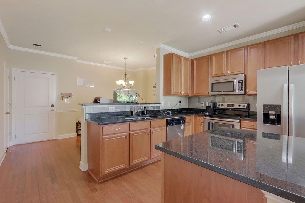 7265 GLISTEN Avenue Unit 122, Atlanta, Georgia 30328, 1 Bedroom Bedrooms, ,1 BathroomBathrooms,Residential,Sold,7265 GLISTEN Avenue Unit 122,7312877