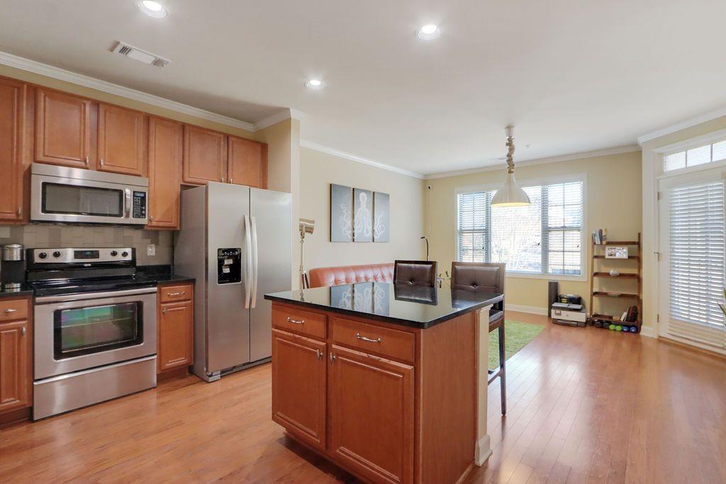 7265 GLISTEN Avenue Unit 122, Atlanta, Georgia 30328, 1 Bedroom Bedrooms, ,1 BathroomBathrooms,Residential,Sold,7265 GLISTEN Avenue Unit 122,7312877