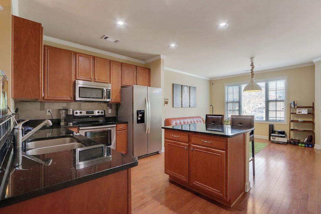 7265 GLISTEN Avenue Unit 122, Atlanta, Georgia 30328, 1 Bedroom Bedrooms, ,1 BathroomBathrooms,Residential,Sold,7265 GLISTEN Avenue Unit 122,7312877