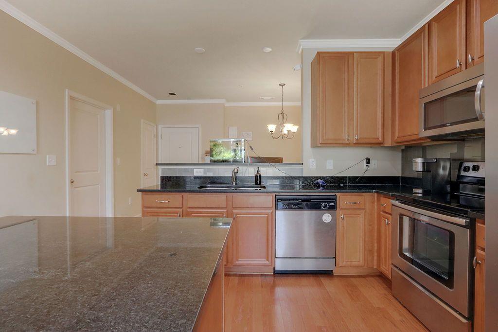 7265 GLISTEN Avenue Unit 122, Atlanta, Georgia 30328, 1 Bedroom Bedrooms, ,1 BathroomBathrooms,Residential,Sold,7265 GLISTEN Avenue Unit 122,7312877