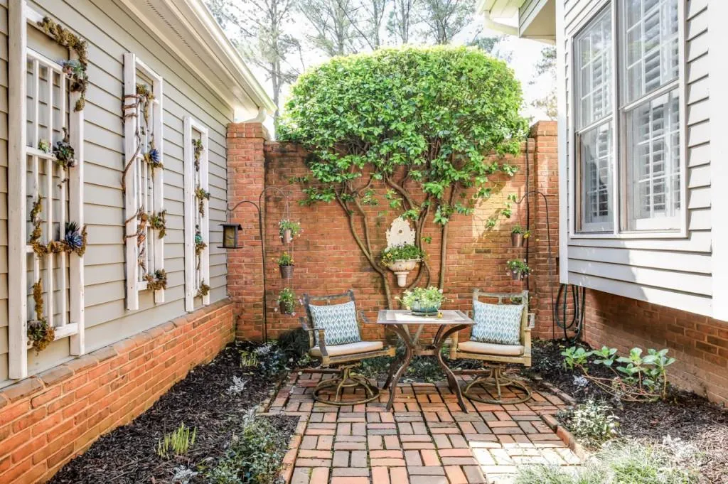 5364 Greenland Road, Atlanta, Georgia 30342, 4 Bedrooms Bedrooms, ,3 BathroomsBathrooms,Residential,Sold,5364 Greenland Road,5983676