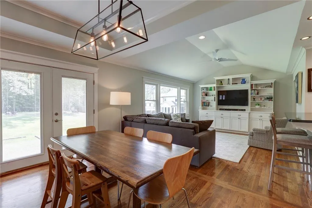 6405 Bridgewood Valley Road, Atlanta, Georgia 30328, 5 Bedrooms Bedrooms, ,3 BathroomsBathrooms,Residential,Sold,6405 Bridgewood Valley Road,6893050