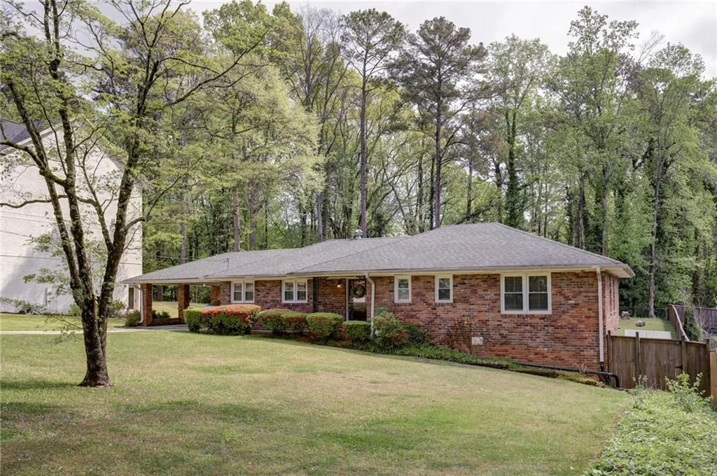 6405 Bridgewood Valley Road, Atlanta, Georgia 30328, 5 Bedrooms Bedrooms, ,3 BathroomsBathrooms,Residential,Sold,6405 Bridgewood Valley Road,6893050