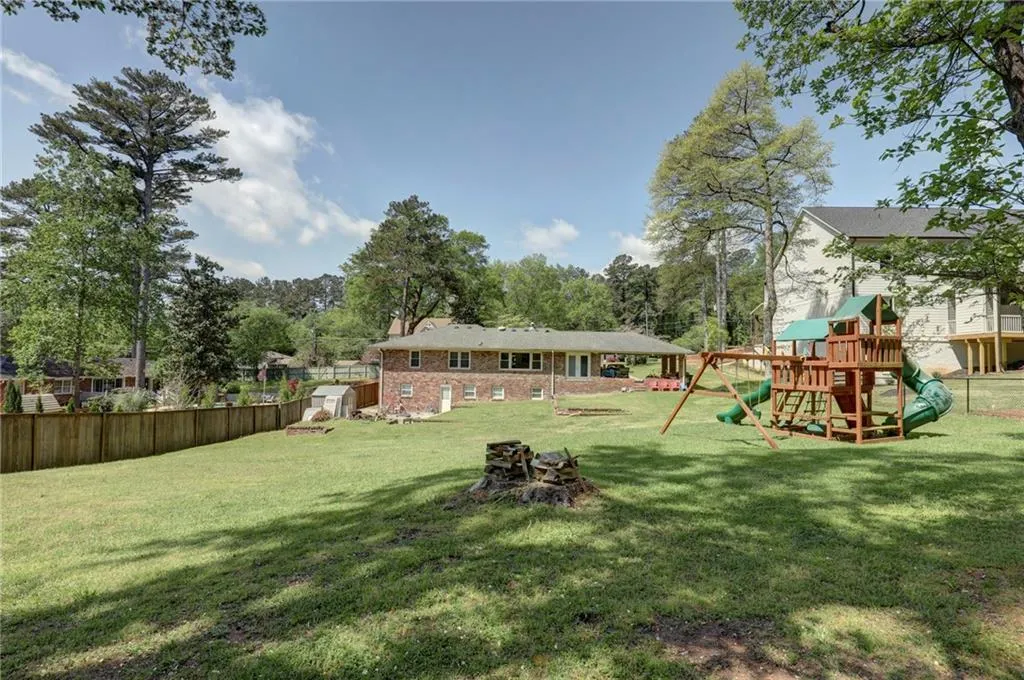 6405 Bridgewood Valley Road, Atlanta, Georgia 30328, 5 Bedrooms Bedrooms, ,3 BathroomsBathrooms,Residential,Sold,6405 Bridgewood Valley Road,6893050