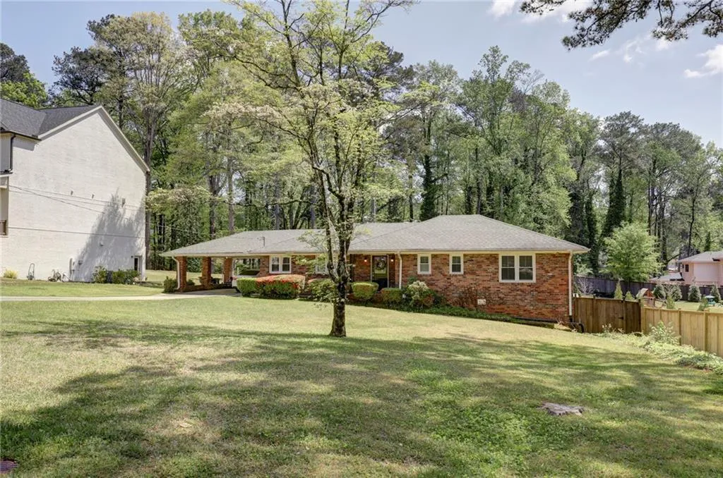 6405 Bridgewood Valley Road, Atlanta, Georgia 30328, 5 Bedrooms Bedrooms, ,3 BathroomsBathrooms,Residential,Sold,6405 Bridgewood Valley Road,6893050