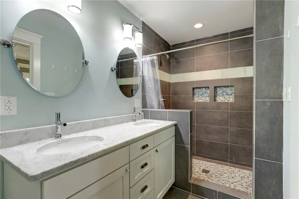 6405 Bridgewood Valley Road, Atlanta, Georgia 30328, 5 Bedrooms Bedrooms, ,3 BathroomsBathrooms,Residential,Sold,6405 Bridgewood Valley Road,6893050