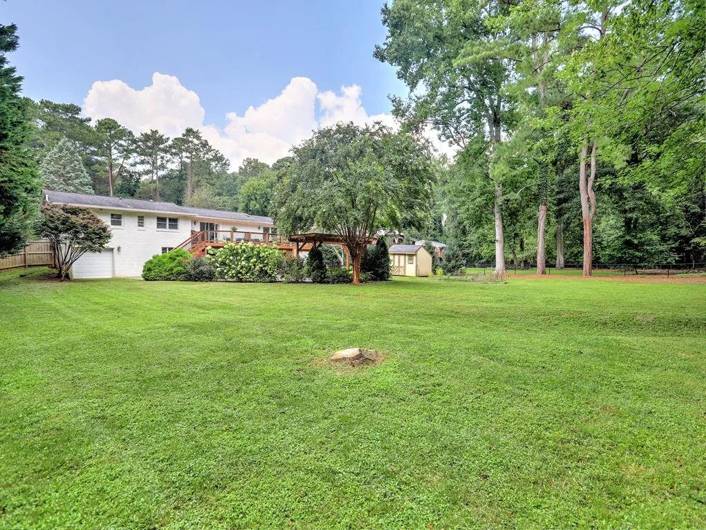 335 Brook Drive, Atlanta, Georgia 30328, 3 Bedrooms Bedrooms, ,2 BathroomsBathrooms,Residential,Sold,335 Brook Drive,6935653