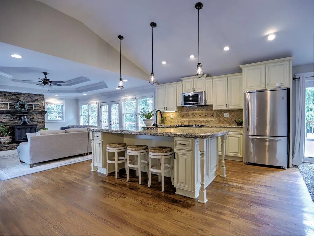 335 Brook Drive, Atlanta, Georgia 30328, 3 Bedrooms Bedrooms, ,2 BathroomsBathrooms,Residential,Sold,335 Brook Drive,6935653