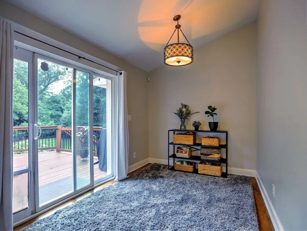 335 Brook Drive, Atlanta, Georgia 30328, 3 Bedrooms Bedrooms, ,2 BathroomsBathrooms,Residential,Sold,335 Brook Drive,6935653