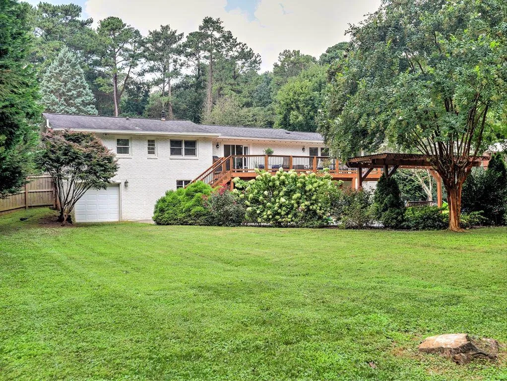 335 Brook Drive, Atlanta, Georgia 30328, 3 Bedrooms Bedrooms, ,2 BathroomsBathrooms,Residential,Sold,335 Brook Drive,6935653