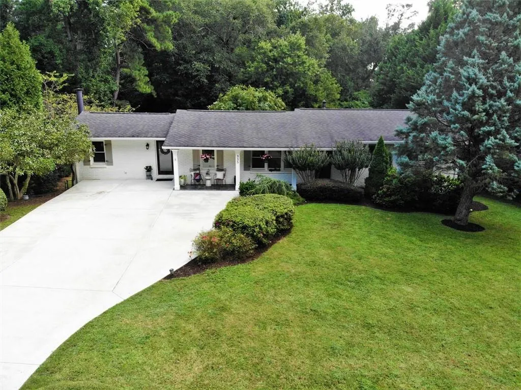 335 Brook Drive, Atlanta, Georgia 30328, 3 Bedrooms Bedrooms, ,2 BathroomsBathrooms,Residential,Sold,335 Brook Drive,6935653