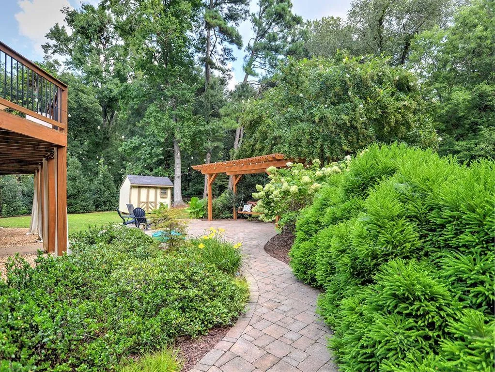 335 Brook Drive, Atlanta, Georgia 30328, 3 Bedrooms Bedrooms, ,2 BathroomsBathrooms,Residential,Sold,335 Brook Drive,6935653