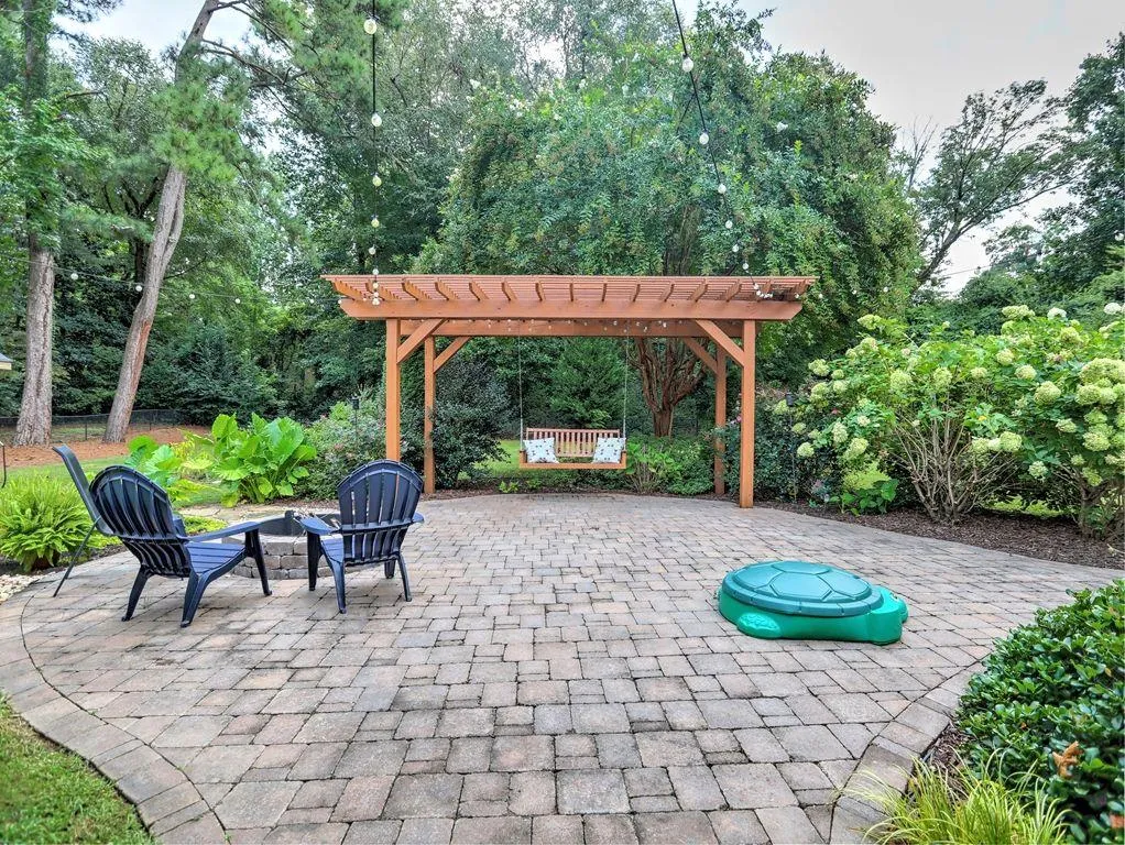 335 Brook Drive, Atlanta, Georgia 30328, 3 Bedrooms Bedrooms, ,2 BathroomsBathrooms,Residential,Sold,335 Brook Drive,6935653