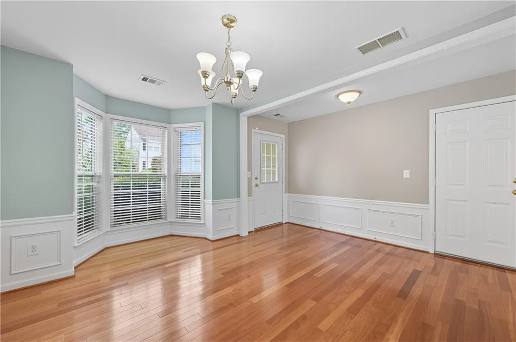 5061 Bright Hampton Drive Se, Atlanta, Georgia 30339, 3 Bedrooms Bedrooms, ,2 BathroomsBathrooms,Residential,For Sale,5061 Bright Hampton Drive Se,7655923