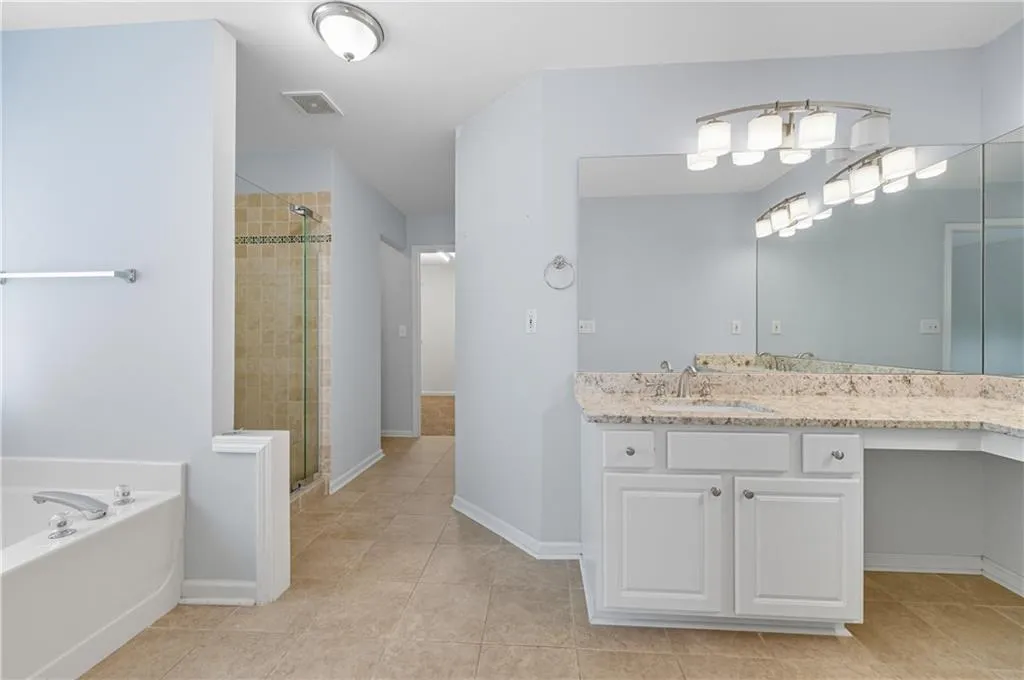 5061 Bright Hampton Drive Se, Atlanta, Georgia 30339, 3 Bedrooms Bedrooms, ,2 BathroomsBathrooms,Residential,For Sale,5061 Bright Hampton Drive Se,7655923