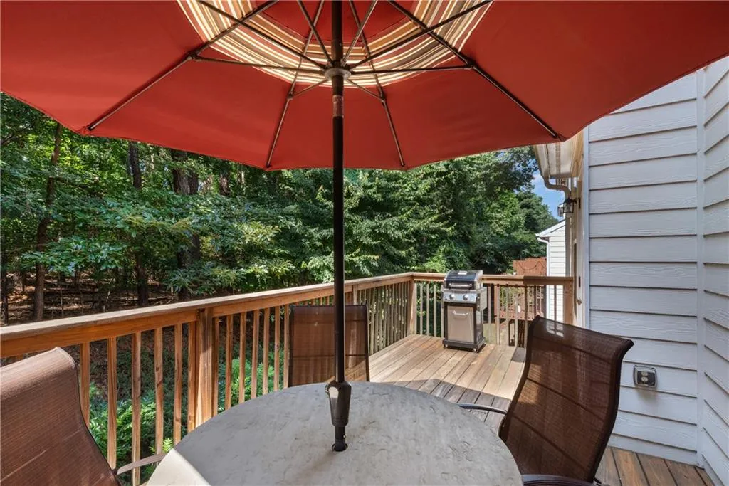 3733 Chattahoochee Summit Drive Se Unit 7, Atlanta, Georgia 30339, 3 Bedrooms Bedrooms, ,2 BathroomsBathrooms,Residential,For Sale,3733 Chattahoochee Summit Drive Se Unit 7,7604825