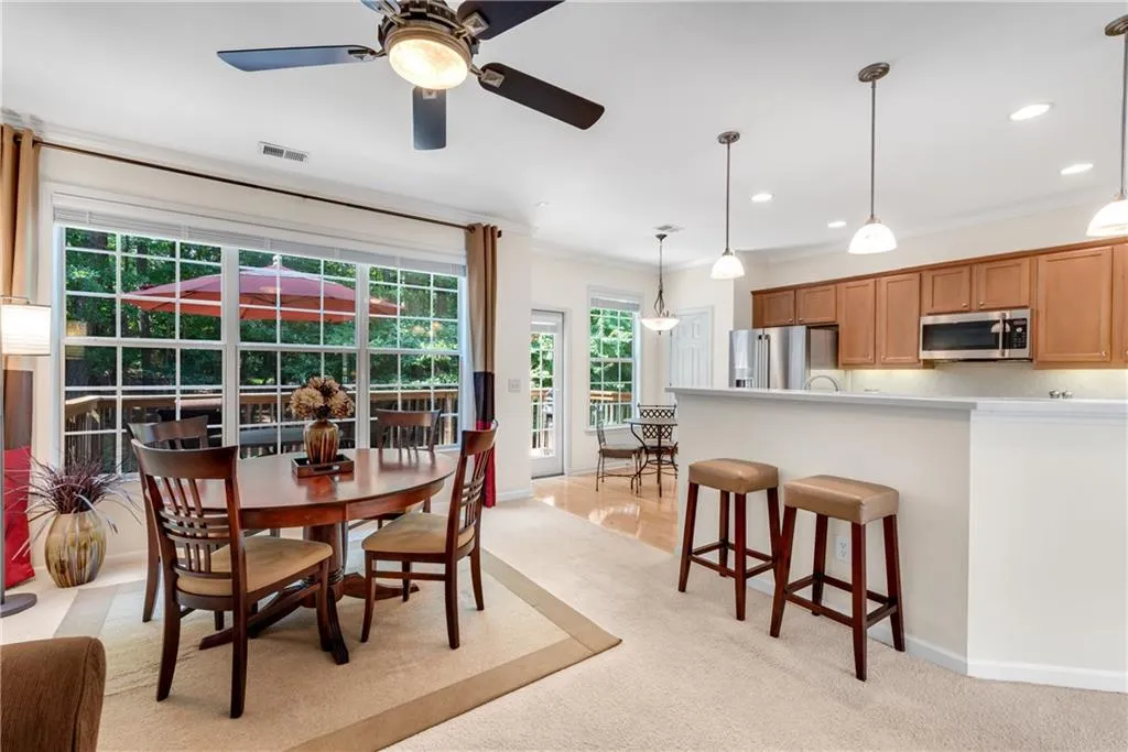 3733 Chattahoochee Summit Drive Se Unit 7, Atlanta, Georgia 30339, 3 Bedrooms Bedrooms, ,2 BathroomsBathrooms,Residential,For Sale,3733 Chattahoochee Summit Drive Se Unit 7,7604825