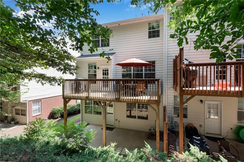 3733 Chattahoochee Summit Drive Se Unit 7, Atlanta, Georgia 30339, 3 Bedrooms Bedrooms, ,2 BathroomsBathrooms,Residential,For Sale,3733 Chattahoochee Summit Drive Se Unit 7,7604825