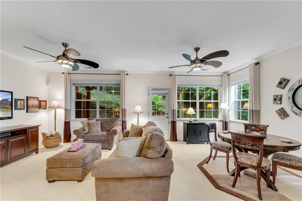 3733 Chattahoochee Summit Drive Se Unit 7, Atlanta, Georgia 30339, 3 Bedrooms Bedrooms, ,2 BathroomsBathrooms,Residential,For Sale,3733 Chattahoochee Summit Drive Se Unit 7,7604825