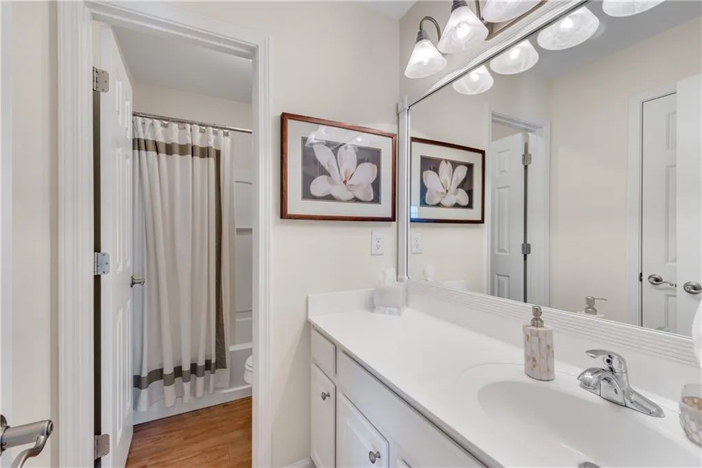 3733 Chattahoochee Summit Drive Se Unit 7, Atlanta, Georgia 30339, 3 Bedrooms Bedrooms, ,2 BathroomsBathrooms,Residential,For Sale,3733 Chattahoochee Summit Drive Se Unit 7,7604825