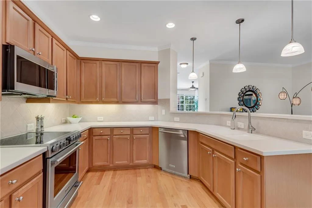 3733 Chattahoochee Summit Drive Se Unit 7, Atlanta, Georgia 30339, 3 Bedrooms Bedrooms, ,2 BathroomsBathrooms,Residential,For Sale,3733 Chattahoochee Summit Drive Se Unit 7,7604825