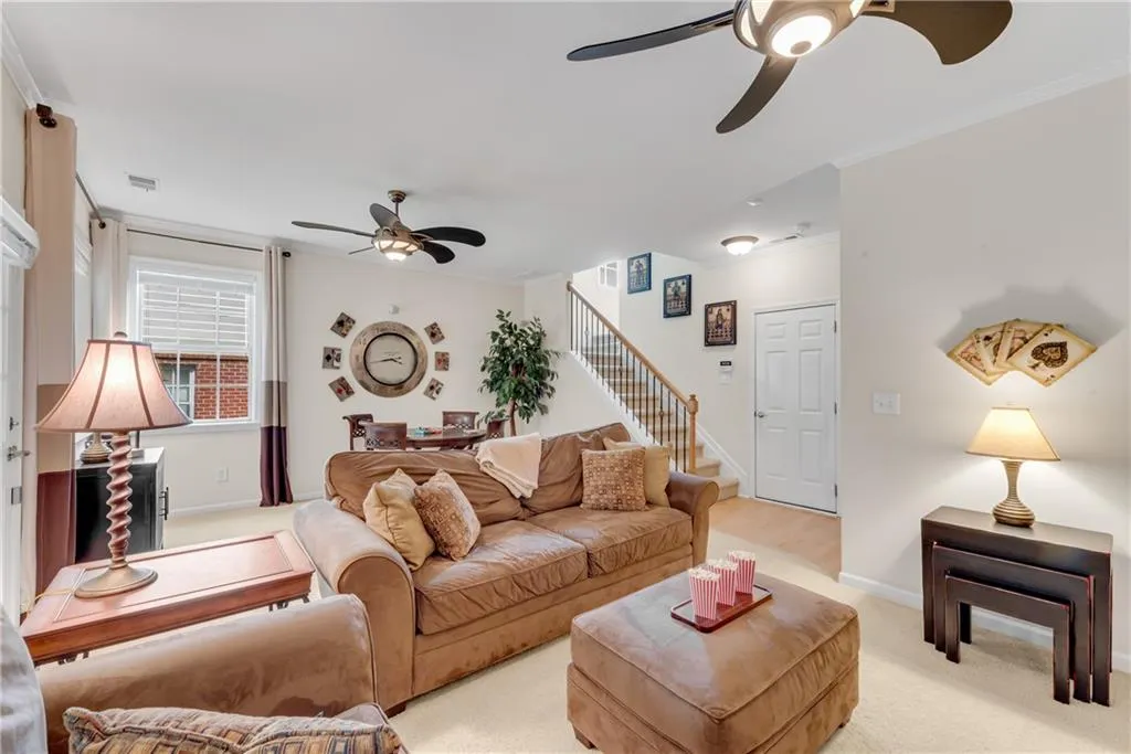 3733 Chattahoochee Summit Drive Se Unit 7, Atlanta, Georgia 30339, 3 Bedrooms Bedrooms, ,2 BathroomsBathrooms,Residential,For Sale,3733 Chattahoochee Summit Drive Se Unit 7,7604825