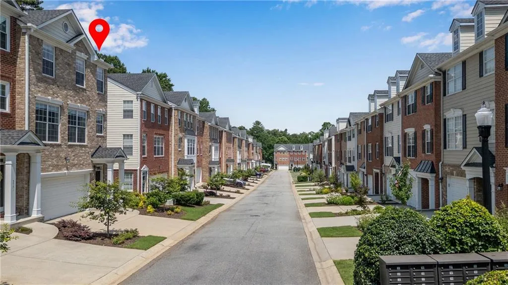 3733 Chattahoochee Summit Drive Se Unit 7, Atlanta, Georgia 30339, 3 Bedrooms Bedrooms, ,2 BathroomsBathrooms,Residential,For Sale,3733 Chattahoochee Summit Drive Se Unit 7,7604825