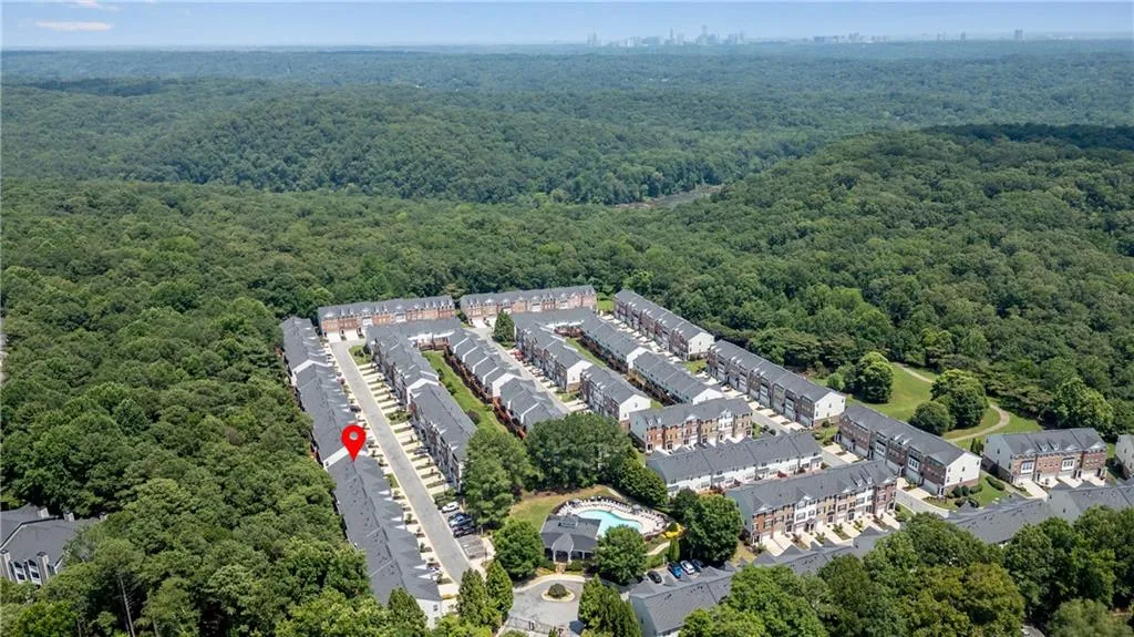 3733 Chattahoochee Summit Drive Se Unit 7, Atlanta, Georgia 30339, 3 Bedrooms Bedrooms, ,2 BathroomsBathrooms,Residential,For Sale,3733 Chattahoochee Summit Drive Se Unit 7,7604825
