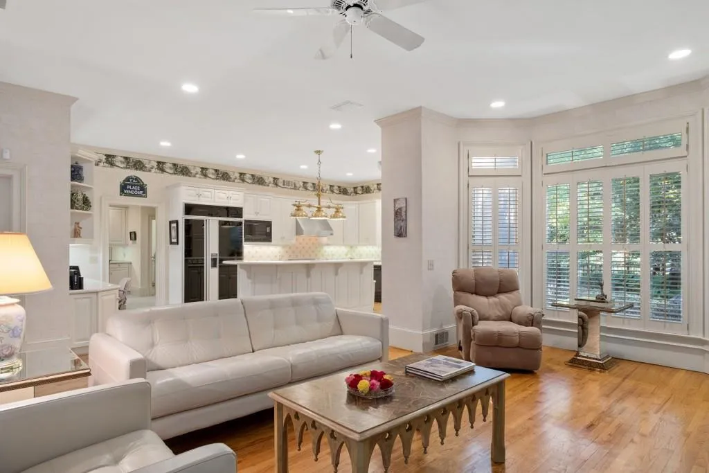 9661 Huntcliff Trace, Sandy Springs, Georgia 30350, 5 Bedrooms Bedrooms, ,3 BathroomsBathrooms,Residential,Sold,9661 Huntcliff Trace,6545032