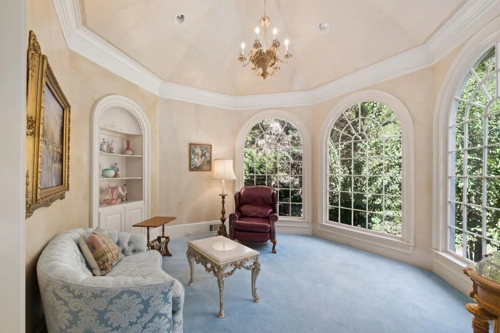 9661 Huntcliff Trace, Sandy Springs, Georgia 30350, 5 Bedrooms Bedrooms, ,3 BathroomsBathrooms,Residential,Sold,9661 Huntcliff Trace,6545032