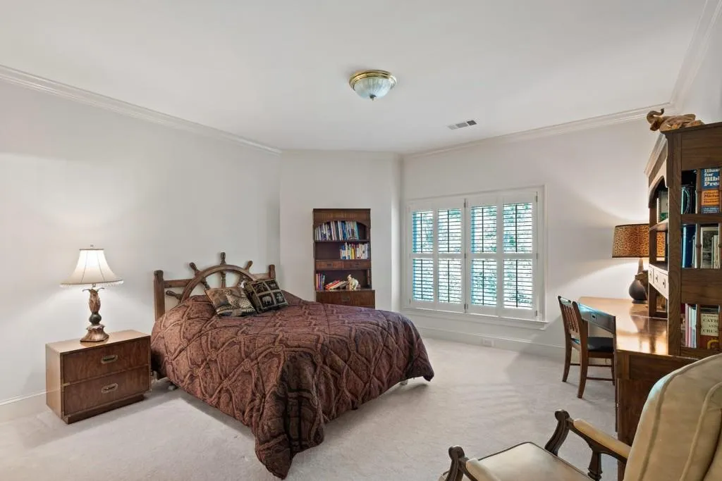 9661 Huntcliff Trace, Sandy Springs, Georgia 30350, 5 Bedrooms Bedrooms, ,3 BathroomsBathrooms,Residential,Sold,9661 Huntcliff Trace,6545032