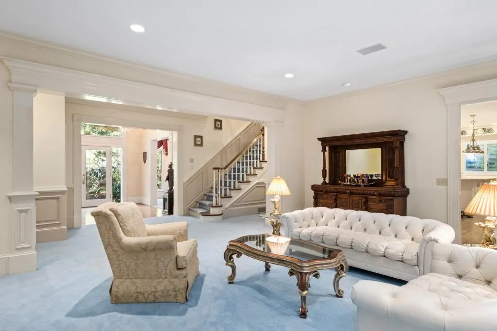 9661 Huntcliff Trace, Sandy Springs, Georgia 30350, 5 Bedrooms Bedrooms, ,3 BathroomsBathrooms,Residential,Sold,9661 Huntcliff Trace,6545032