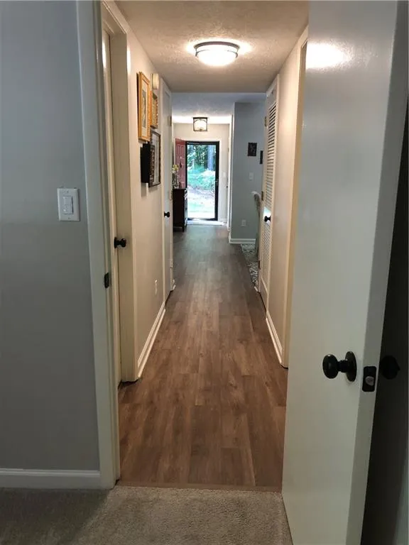 1502 Woodcliff Drive, Sandy Springs, Georgia 30350, 2 Bedrooms Bedrooms, ,1 BathroomBathrooms,Residential,Sold,1502 Woodcliff Drive,6621081