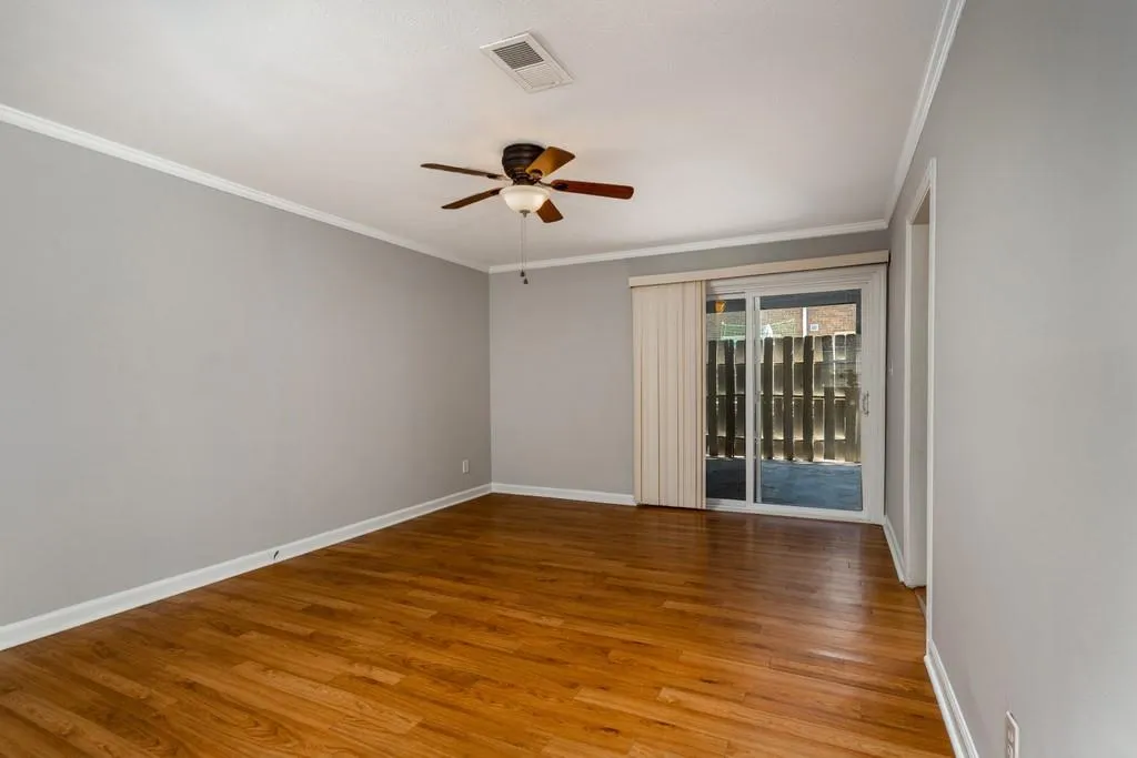 275 Winding River Drive Unit F, Sandy Springs, Georgia 30350, 2 Bedrooms Bedrooms, ,2 BathroomsBathrooms,Residential,Sold,275 Winding River Drive Unit F,6875737