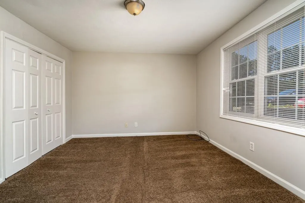 275 Winding River Drive Unit F, Sandy Springs, Georgia 30350, 2 Bedrooms Bedrooms, ,2 BathroomsBathrooms,Residential,Sold,275 Winding River Drive Unit F,6875737