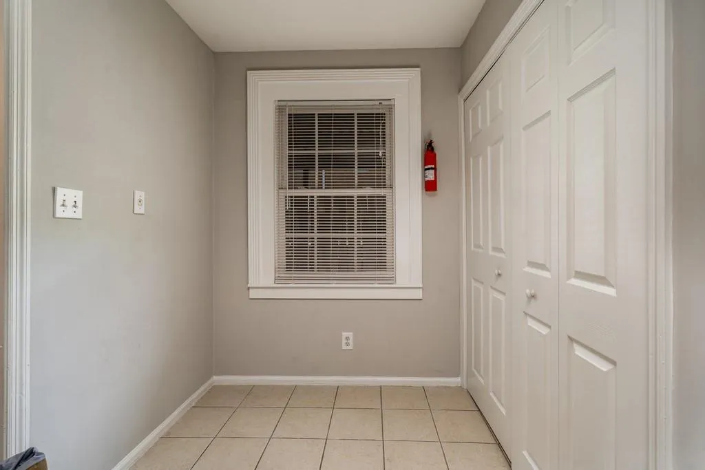 275 Winding River Drive Unit F, Sandy Springs, Georgia 30350, 2 Bedrooms Bedrooms, ,2 BathroomsBathrooms,Residential,Sold,275 Winding River Drive Unit F,6875737