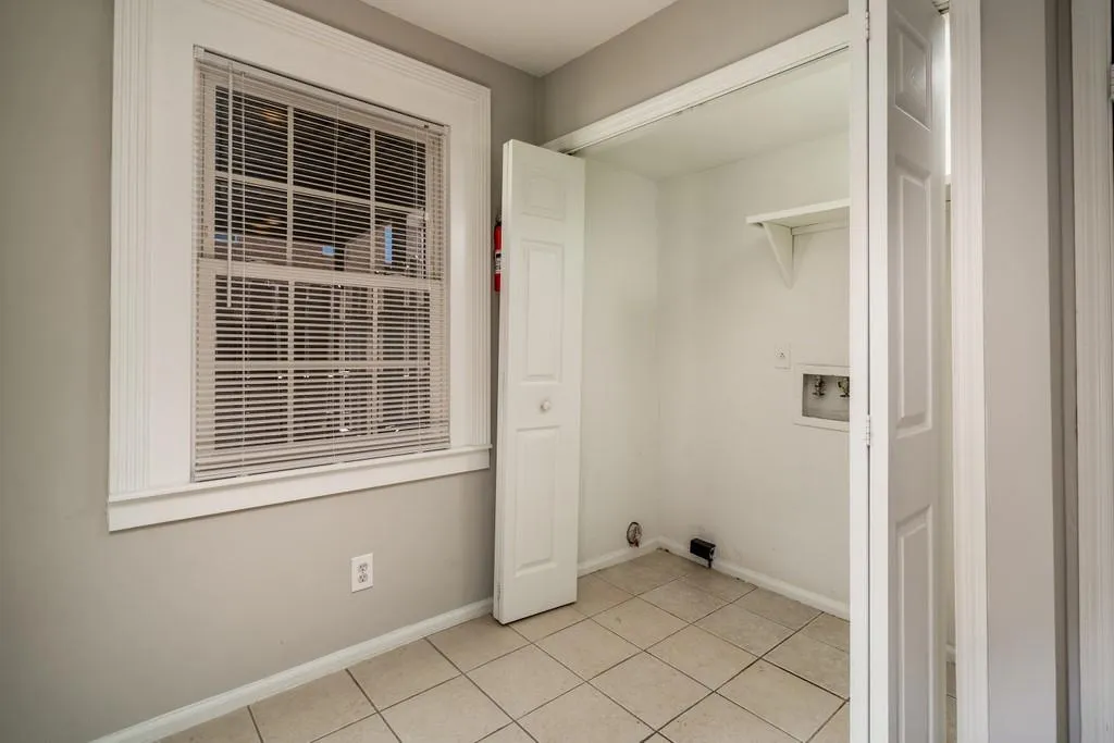 275 Winding River Drive Unit F, Sandy Springs, Georgia 30350, 2 Bedrooms Bedrooms, ,2 BathroomsBathrooms,Residential,Sold,275 Winding River Drive Unit F,6875737