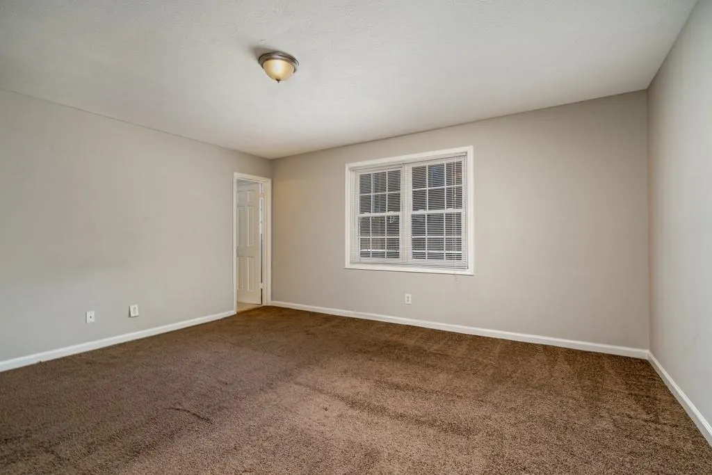 275 Winding River Drive Unit F, Sandy Springs, Georgia 30350, 2 Bedrooms Bedrooms, ,2 BathroomsBathrooms,Residential,Sold,275 Winding River Drive Unit F,6875737