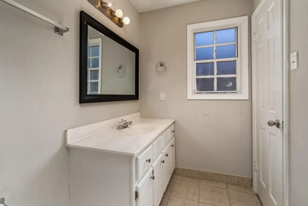 275 Winding River Drive Unit F, Sandy Springs, Georgia 30350, 2 Bedrooms Bedrooms, ,2 BathroomsBathrooms,Residential,Sold,275 Winding River Drive Unit F,6875737