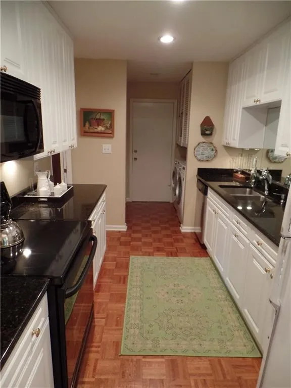 71 Forrest Place, Sandy Springs, Georgia 30328, 3 Bedrooms Bedrooms, ,2 BathroomsBathrooms,Residential,Sold,71 Forrest Place,5602867