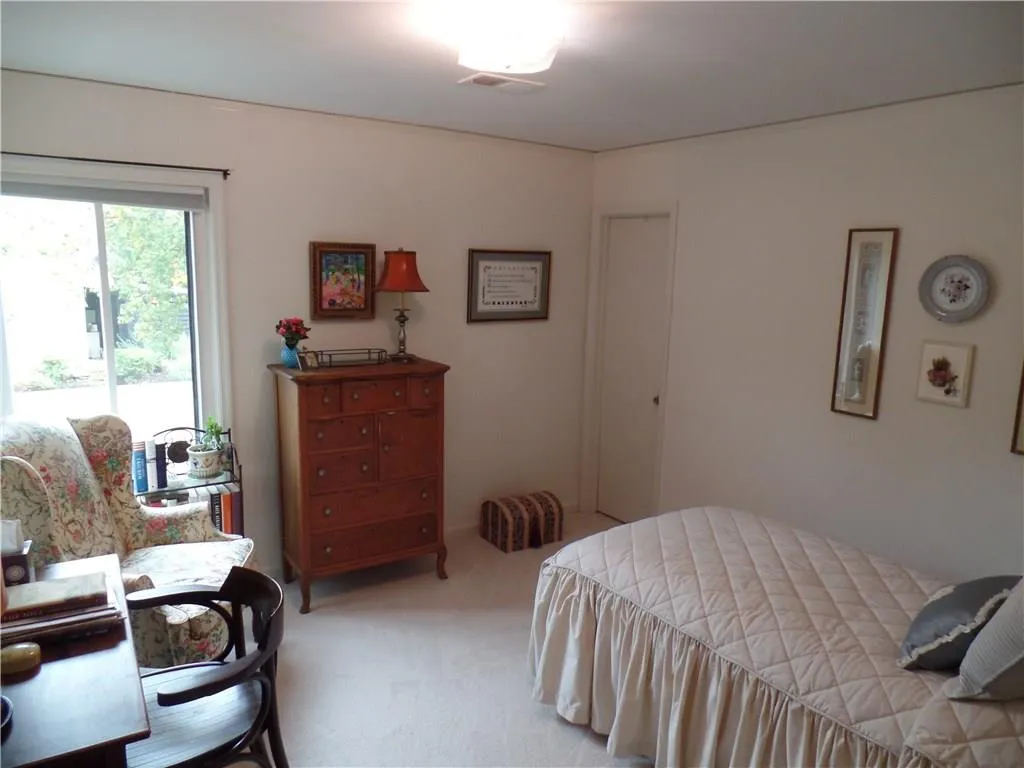 71 Forrest Place, Sandy Springs, Georgia 30328, 3 Bedrooms Bedrooms, ,2 BathroomsBathrooms,Residential,Sold,71 Forrest Place,5602867