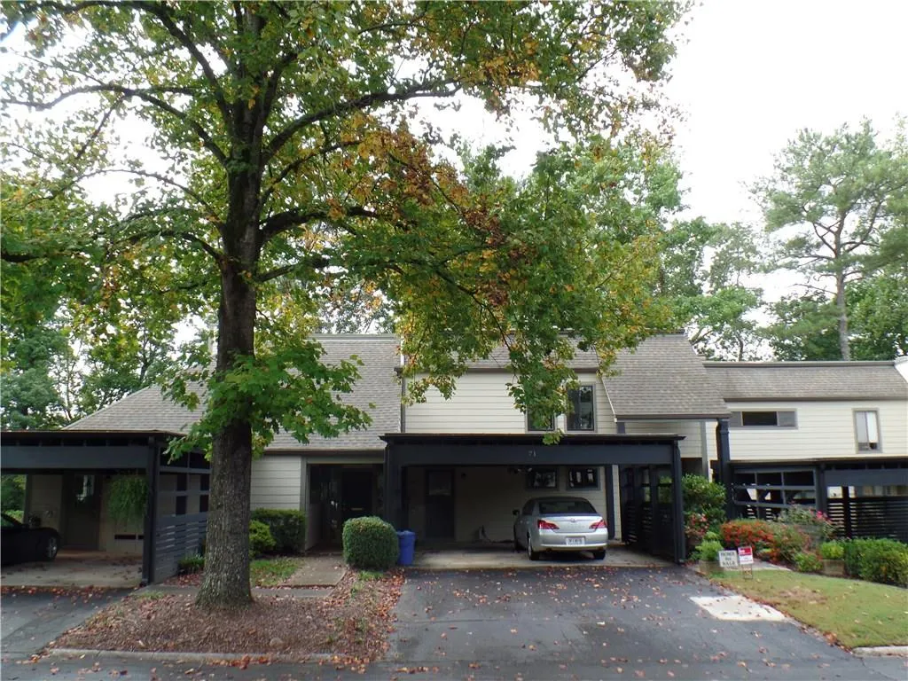 71 Forrest Place, Sandy Springs, Georgia 30328, 3 Bedrooms Bedrooms, ,2 BathroomsBathrooms,Residential,Sold,71 Forrest Place,5602867