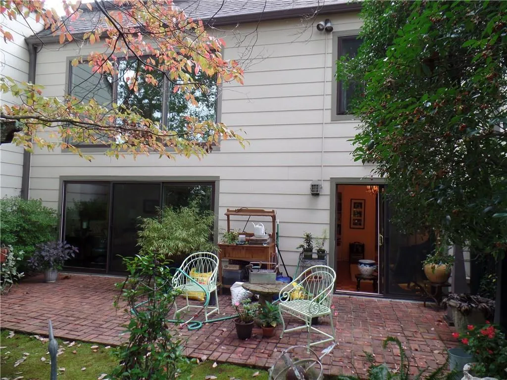 71 Forrest Place, Sandy Springs, Georgia 30328, 3 Bedrooms Bedrooms, ,2 BathroomsBathrooms,Residential,Sold,71 Forrest Place,5602867