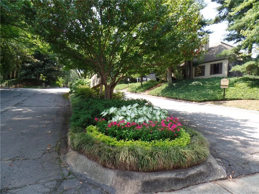 71 Forrest Place, Sandy Springs, Georgia 30328, 3 Bedrooms Bedrooms, ,2 BathroomsBathrooms,Residential,Sold,71 Forrest Place,5602867