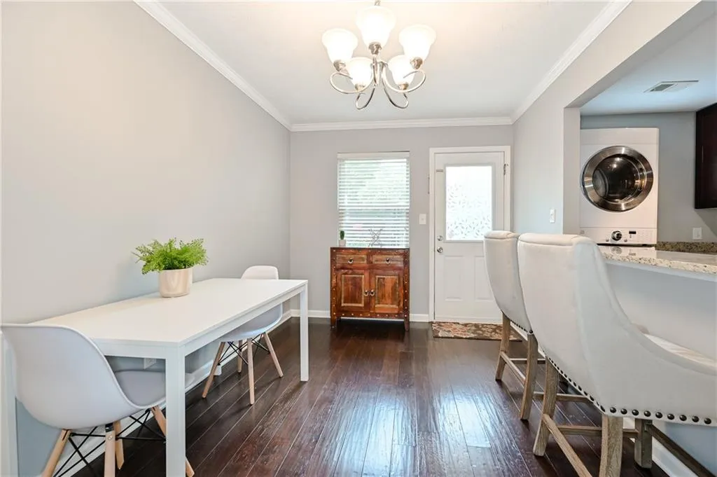 145 N River Drive Unit H, Sandy Springs, Georgia 30350, 2 Bedrooms Bedrooms, ,2 BathroomsBathrooms,Residential,Sold,145 N River Drive Unit H,6739520