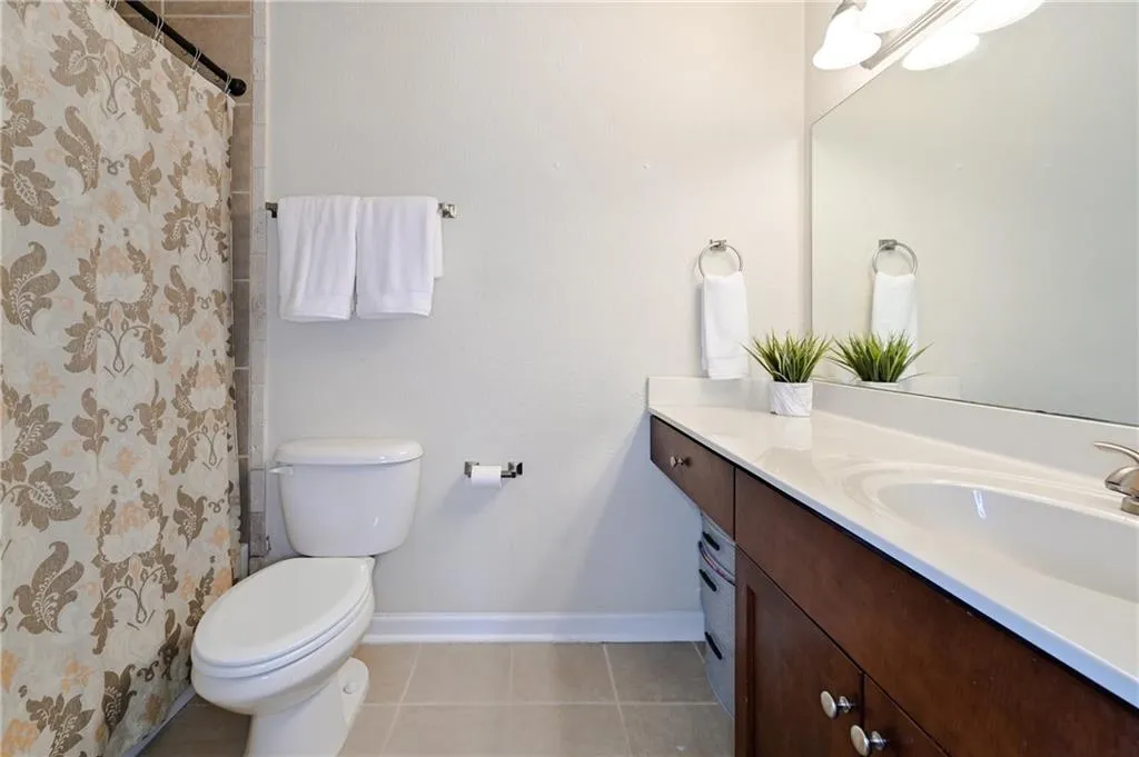 145 N River Drive Unit H, Sandy Springs, Georgia 30350, 2 Bedrooms Bedrooms, ,2 BathroomsBathrooms,Residential,Sold,145 N River Drive Unit H,6739520