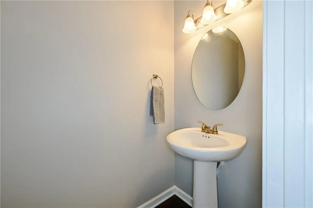 145 N River Drive Unit H, Sandy Springs, Georgia 30350, 2 Bedrooms Bedrooms, ,2 BathroomsBathrooms,Residential,Sold,145 N River Drive Unit H,6739520
