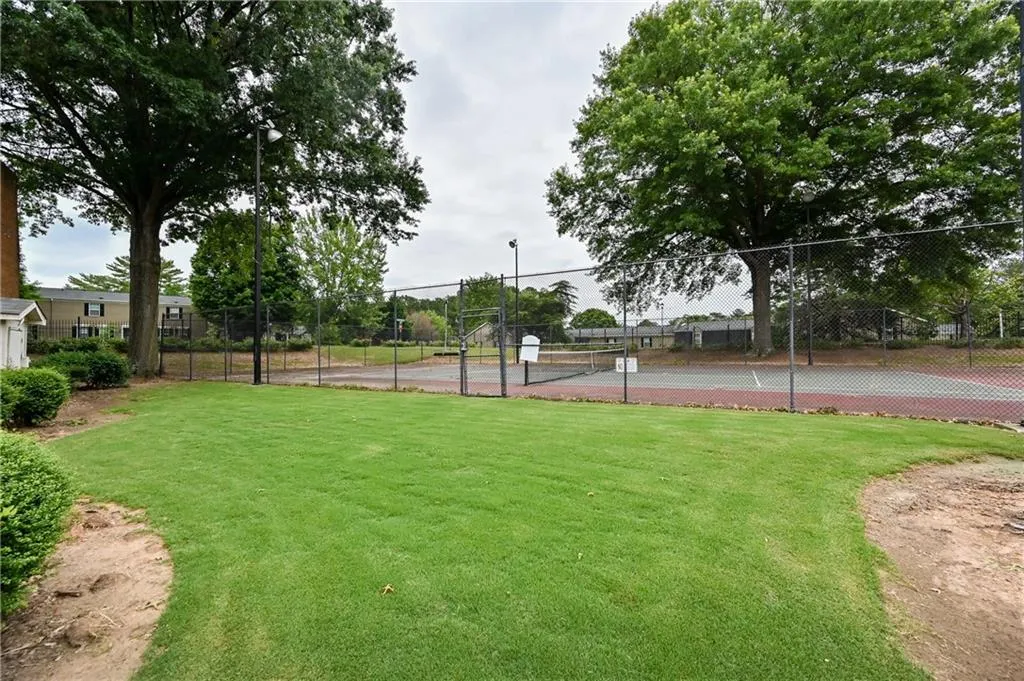 145 N River Drive Unit H, Sandy Springs, Georgia 30350, 2 Bedrooms Bedrooms, ,2 BathroomsBathrooms,Residential,Sold,145 N River Drive Unit H,6739520